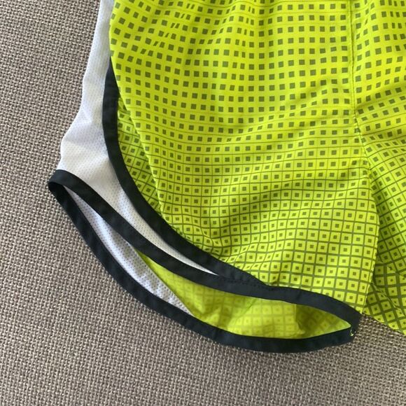 Nike Dri-Fit Neon Green Athletic Shorts Size XS - Picture 3 of 12